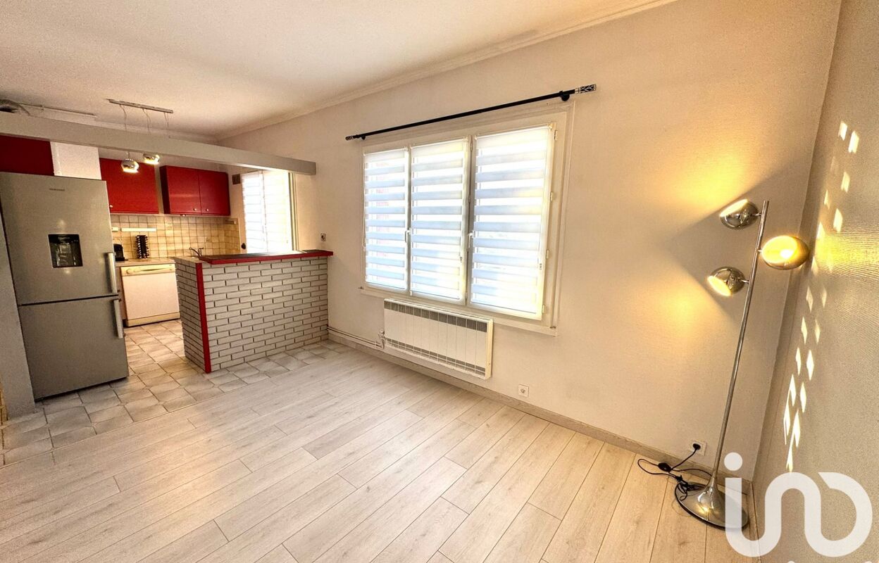 appartement 3 pièces 64 m2 à vendre à Sainte-Geneviève-des-Bois (91700)