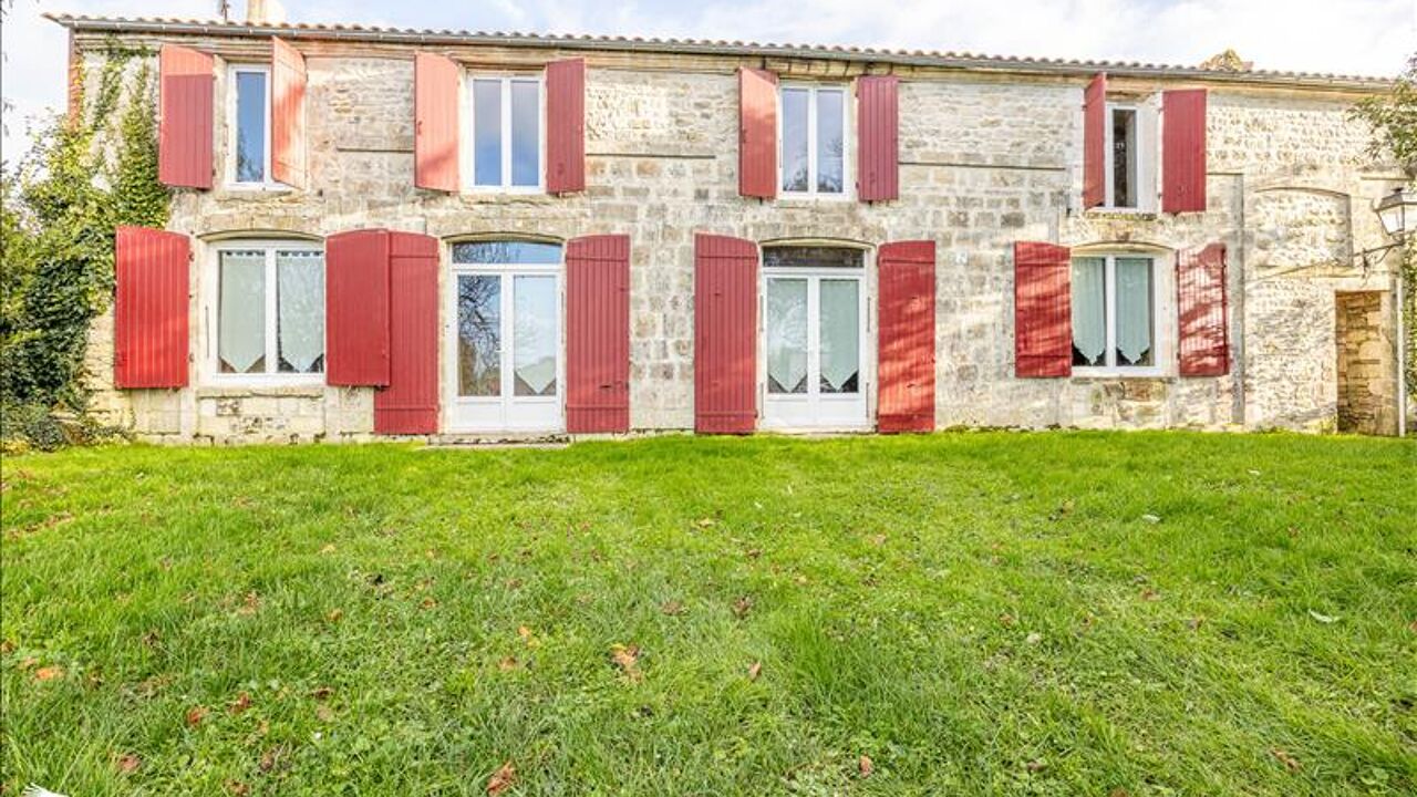 maison 7 pièces 175 m2 à vendre à Surgères (17700)