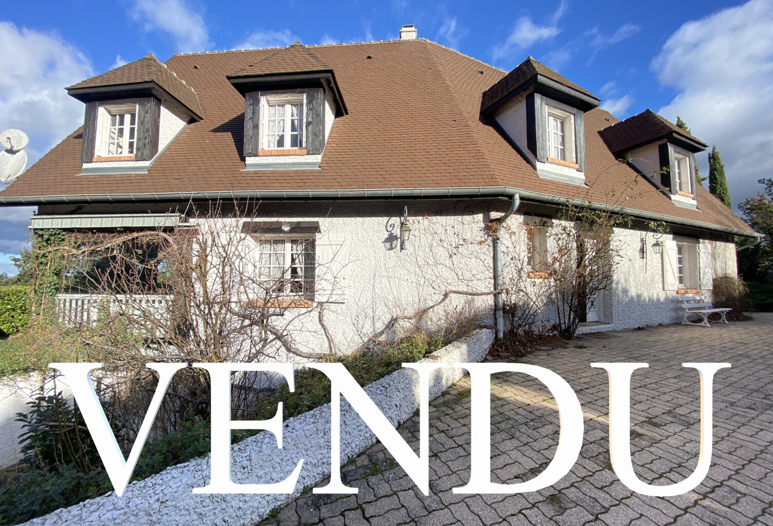 Proche LE COTEAU, propriété de 241m2 sur 4420m2 de terrain — photo 1