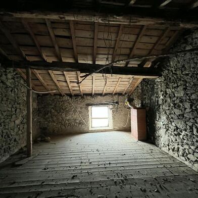 Maison 5 pièces 77350 €