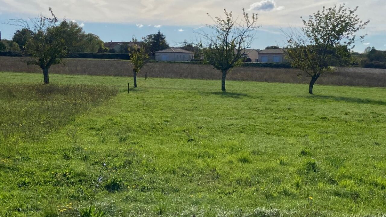 terrain  pièces 2400 m2 à vendre à Ribagnac (24240)