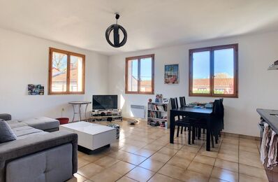 location appartement 573 € CC /mois à proximité de Estézargues (30390)