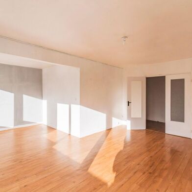 Appartement 4 pièces 93500 €