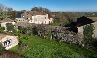 Maison 8 Pièces 432 m² à vendre à Champdeniers (79220)