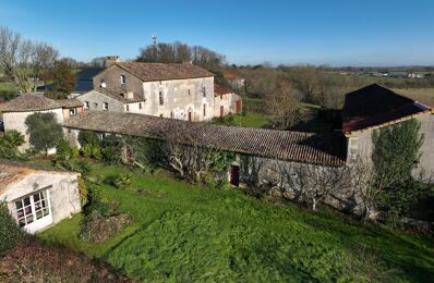 vente maison 636 000 € à proximité de Champdeniers (79220)