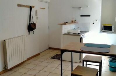 location appartement 380 € CC /mois à proximité de Saint-Maximin (30700)