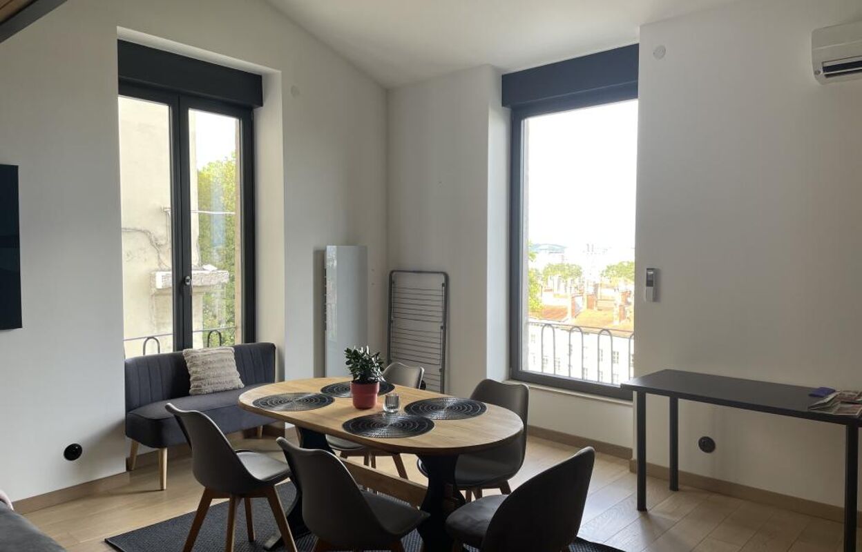 appartement 3 pièces 80 m2 à louer à Lyon 1 (69001)