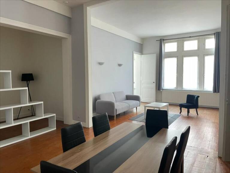 LILLE - Wazemmes - Charmant Type 2 bis d'environ 69m² — photo 1