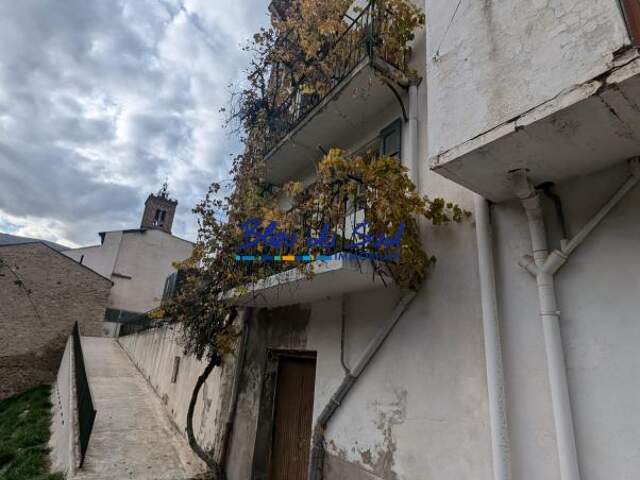Grande maison de village 3 faces avec cave et balcons — photo du bien