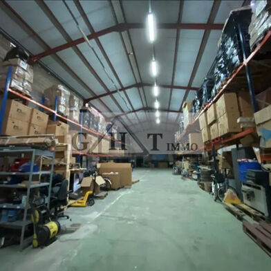 Local industriel  12000 €