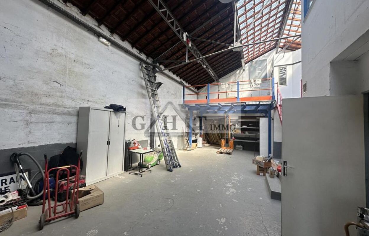 local industriel  pièces 350 m2 à vendre à Montreuil (93100)