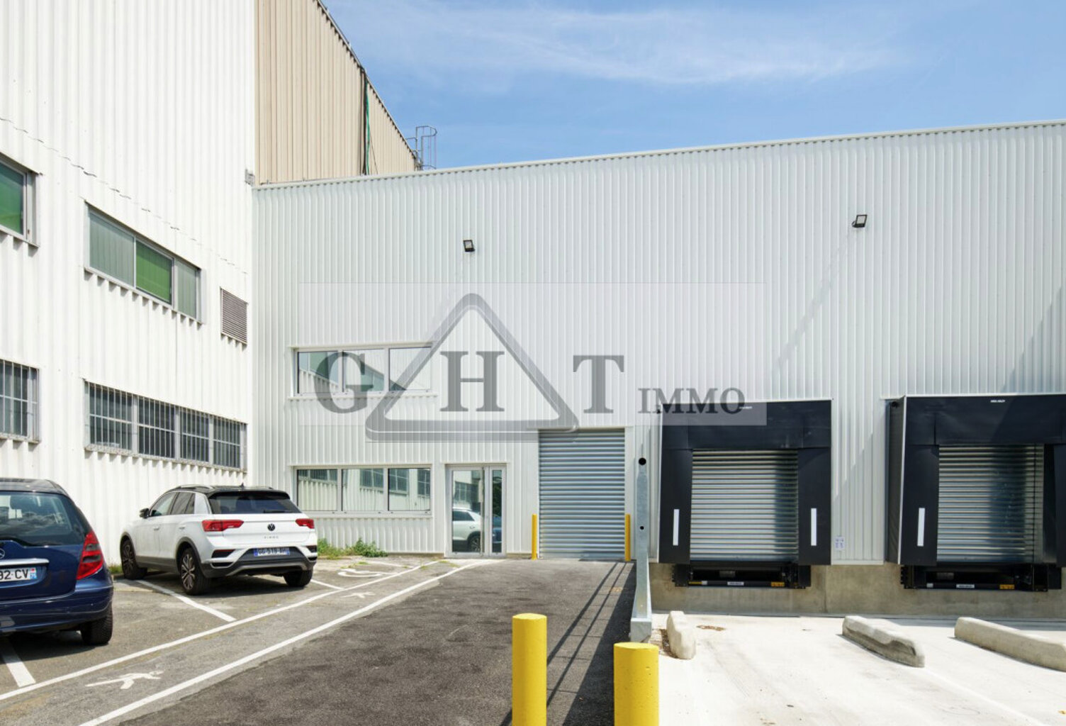 ENTREPOT LOGISTIQUE 1530M² A LOUER ROSNY — photo 1
