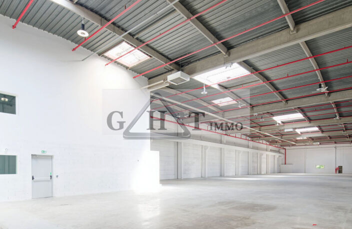 ENTREPOT LOGISTIQUE 1530M² A LOUER ROSNY — photo 2