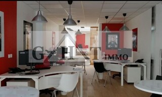 Commerce  90 m² à louer à Melun (77000)