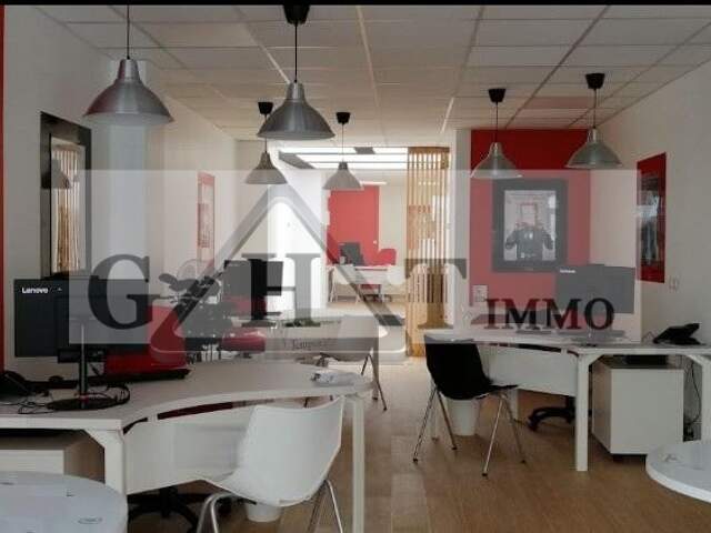LOCAL COMMERCIAL A LOUER 90 M² — photo du bien