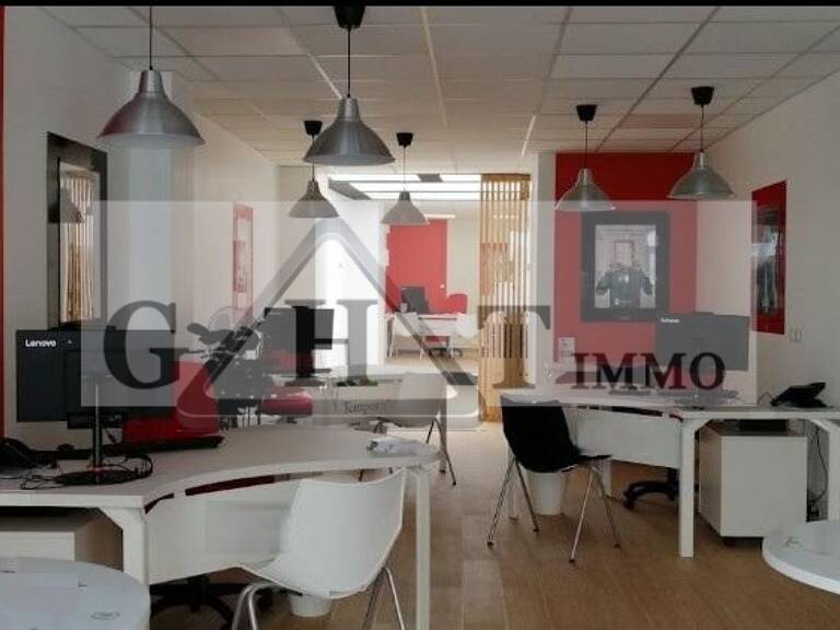 LOCAL COMMERCIAL A LOUER 90 M² — photo 1