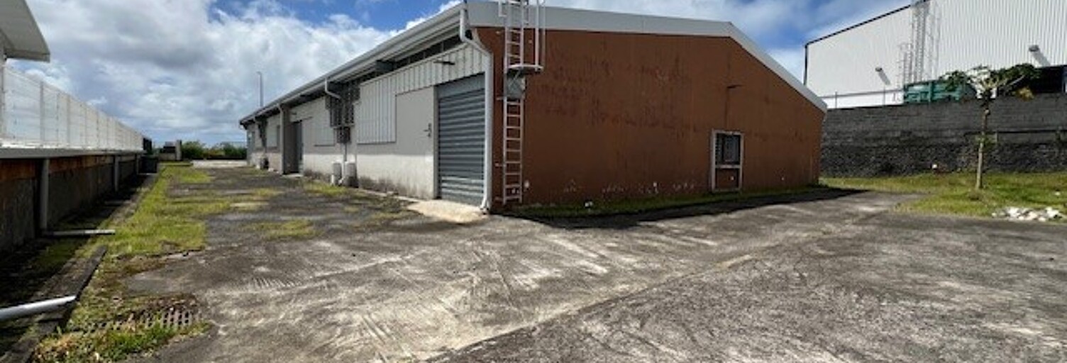 Local industriel  100 m² à louer à Saint-Benoît (97470)
