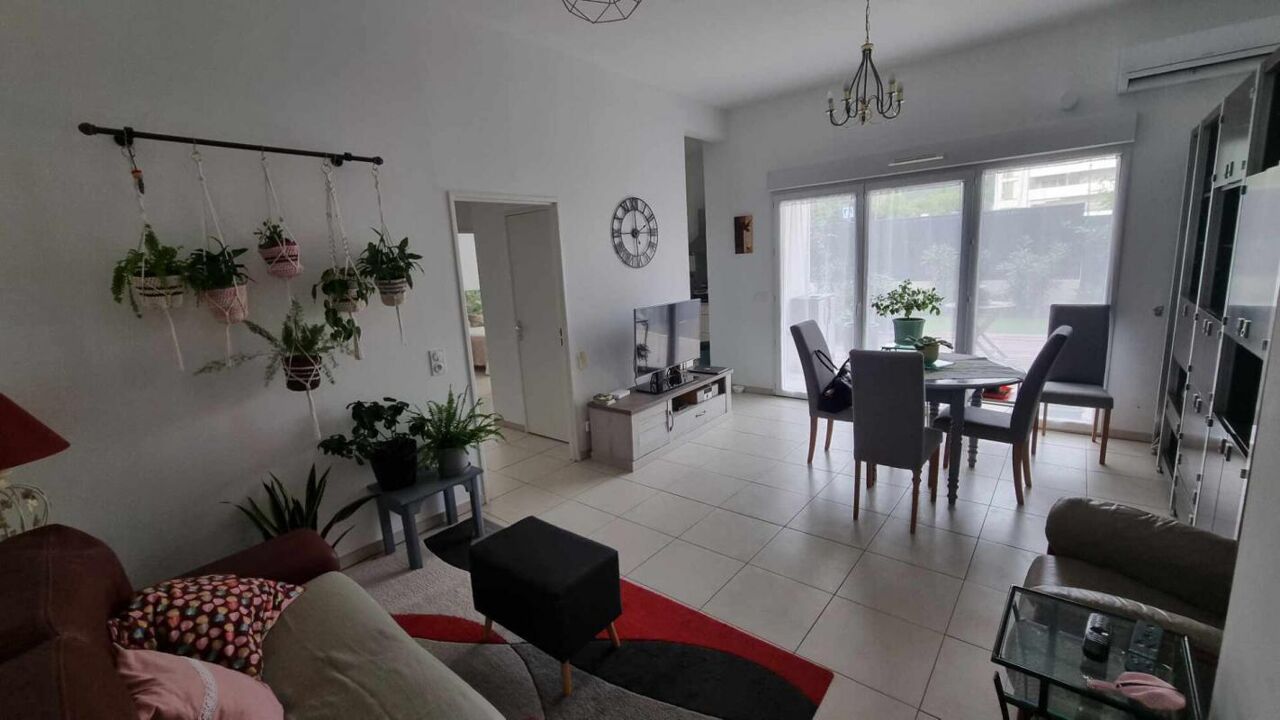 appartement 3 pièces 60 m2 à vendre à Cuges-les-Pins (13780)