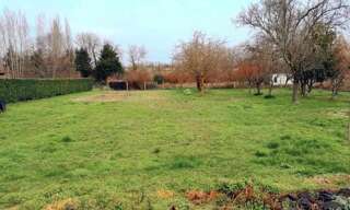 Terrain  841 m² à vendre à Berson (33390)