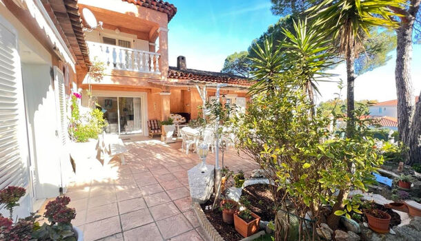 Villa / Maison 7 pièces  à vendre Fréjus 83600