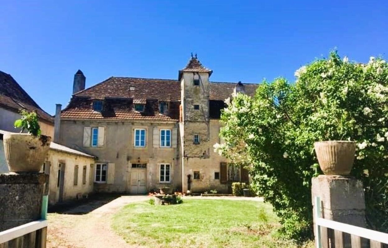 maison 8 pièces 284 m2 à vendre à Bretenoux (46130)