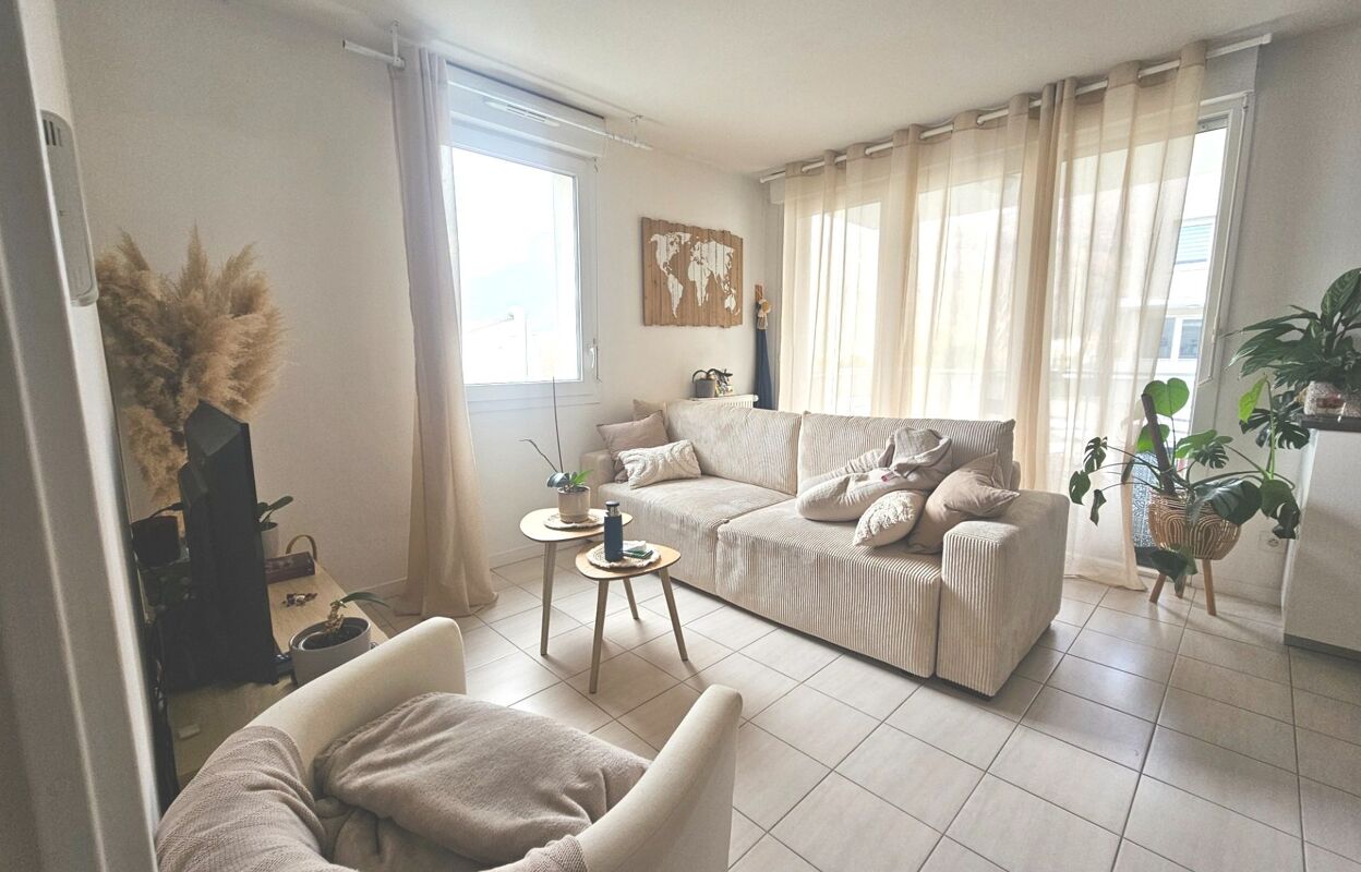 appartement 2 pièces 44 m2 à Saint-Égrève (38120)