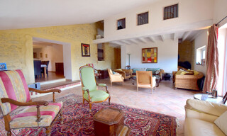 Maison 9 Pièces 270 m² à vendre à Allègre-les-Fumades (30500)