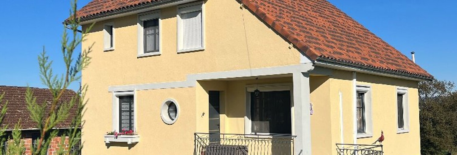 Maison 7 Pièces 100 m² à vendre à Saint-Santin-de-Maurs (15600)