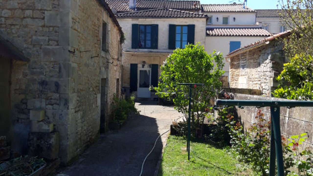 maison 5 pièces 127 m2 à vendre à Pons (17800)