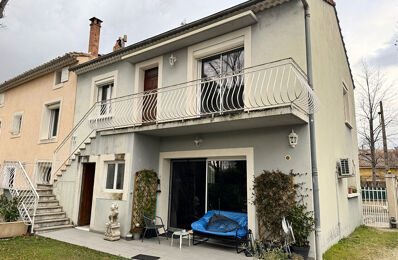 location appartement 750 € CC /mois à proximité de Villeneuve-Lès-Avignon (30400)