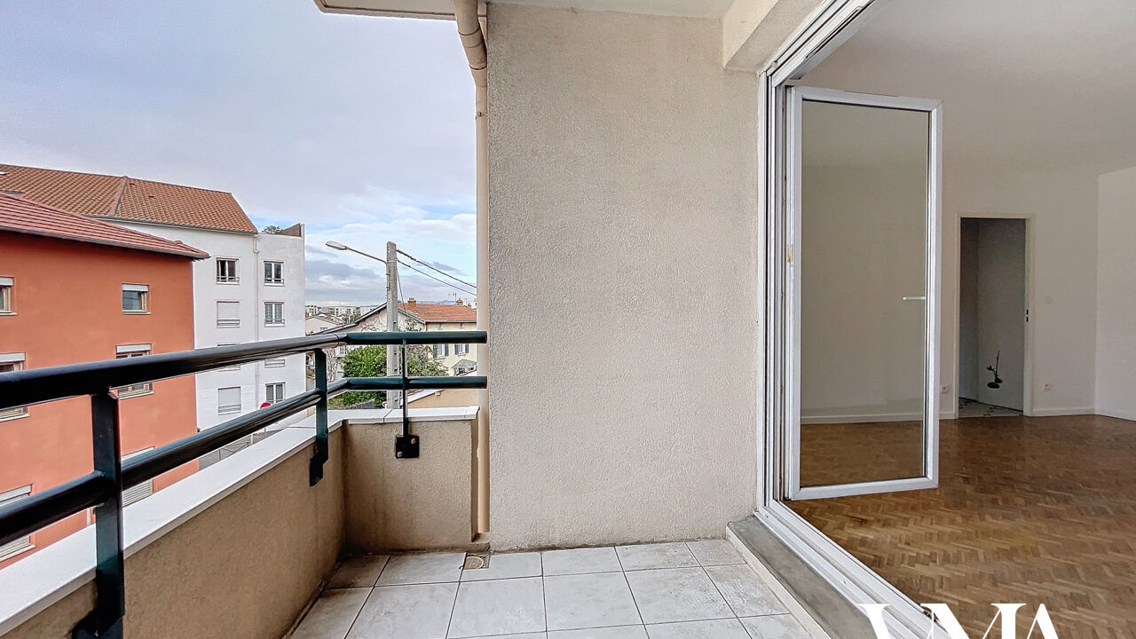 appartement 3 pièces 64 m2 à vendre à Décines-Charpieu (69150)