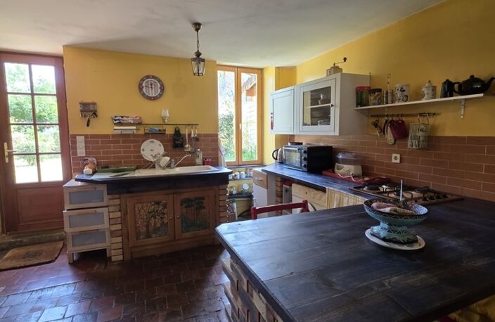 Maison en pierre de 5 pièces principales — photo 2