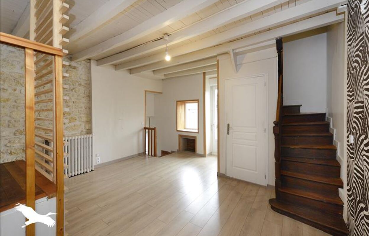 maison 5 pièces 143 m2 à vendre à Saint-Michel (16470)