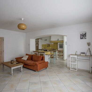 Maison 5 pièces 305950 €