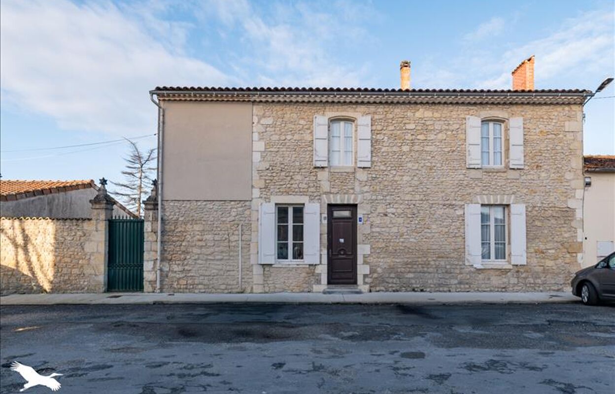 maison 6 pièces 252 m2 à vendre à Lesparre-Médoc (33340)