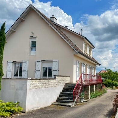 Maison 9 pièces 398000 €