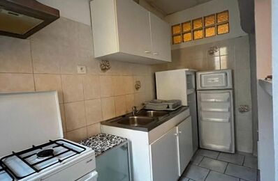 location appartement 430 € CC /mois à proximité de Montmeyan (83670)