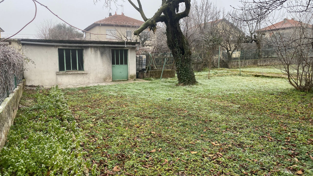 terrain  pièces 525 m2 à vendre à Vénissieux (69200)