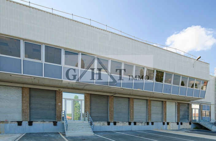 ENTREPOT LOGISTIQUE 2100M2 A LOUER ROSNY — photo 3