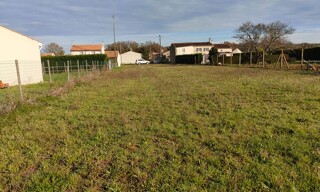 Terrain  1298 m² à vendre à Saint-Savinien (17350)