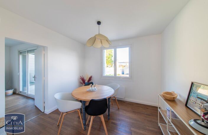 Vente maison 5 pièces 98 m² Chasseneuil-du-Poitou (86360) — photo 4