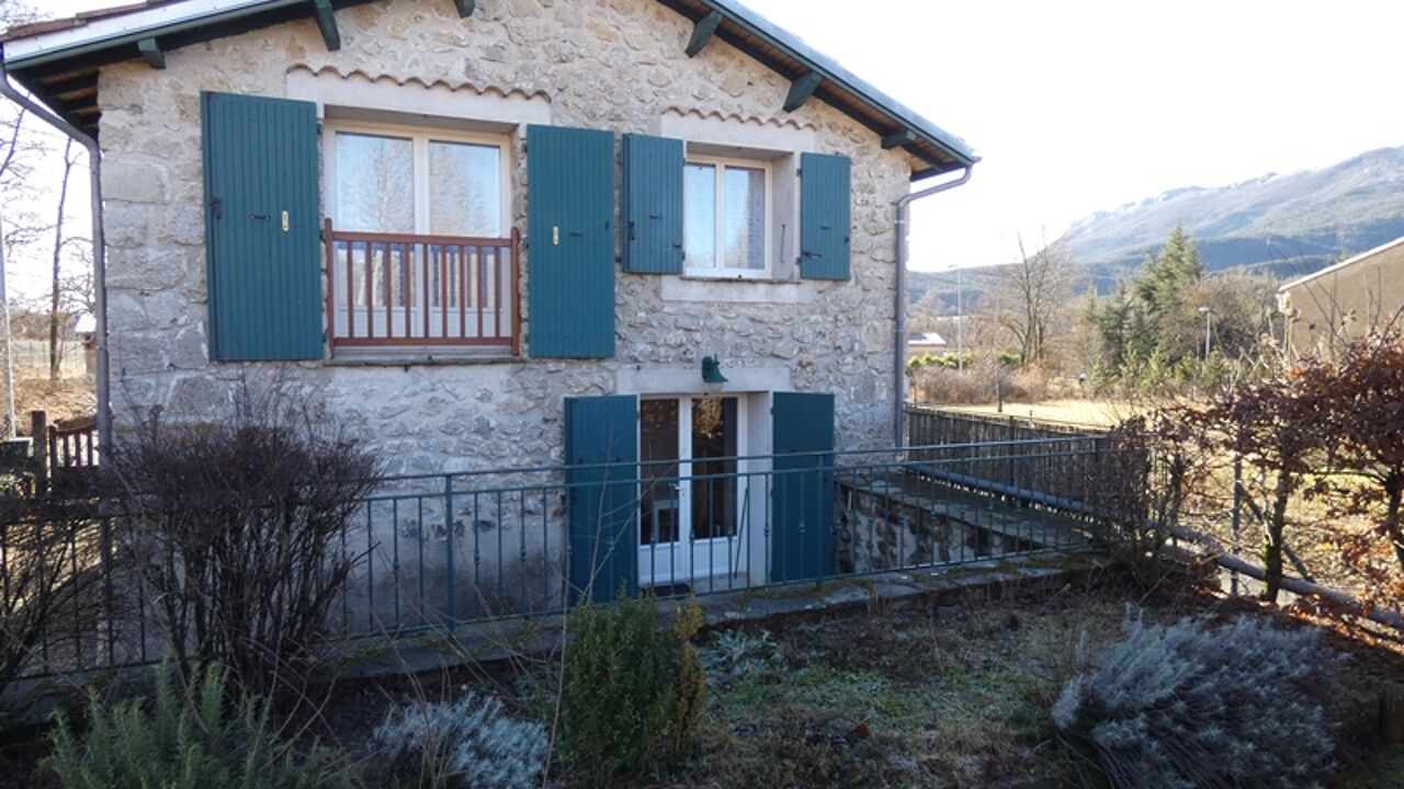 maison 5 pièces 116 m2 à vendre à Saint-Pierre-d'Argençon (05140)