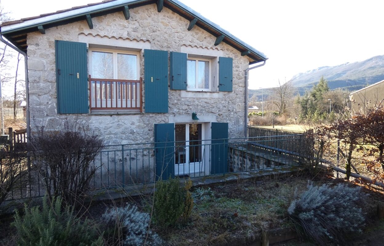 maison 5 pièces 116 m2 à vendre à Saint-Pierre-d'Argençon (05140)