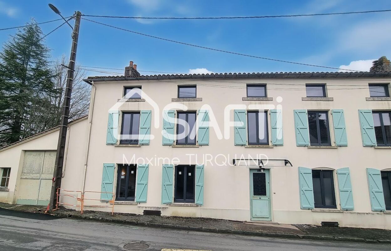 maison 5 pièces 312 m2 à vendre à Moutiers-sous-Chantemerle (79320)