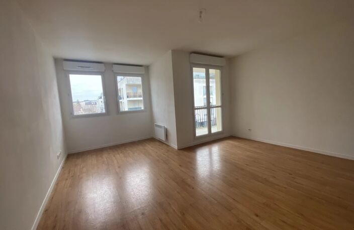 A VENDRE - Appartement 3 pièces Chartres-Lucé — photo 2