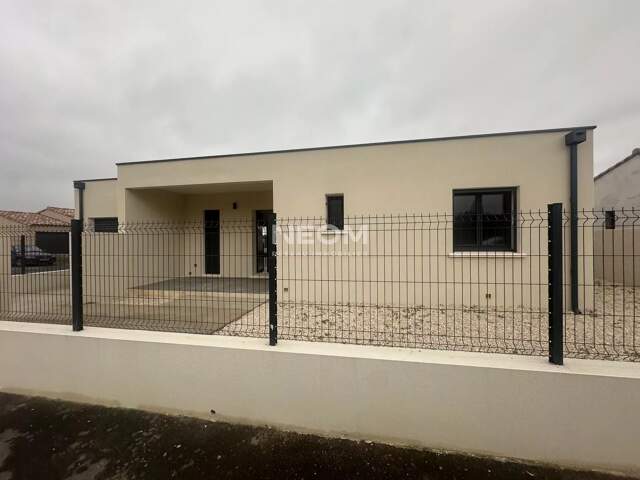Villa neuve plain pied, 4 pièces, terrain sur 3 faces avec ga... — photo du bien