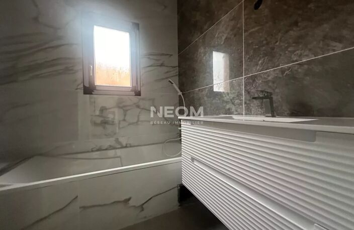 VILLA PLAIN PIED RT2012, 105 M² AVEC PISCINE ET GARAGE — photo 2
