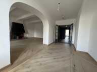Nîmes, centre ville quartier Carnot, appartement 1er étage, 168m², terrasse 40m², 3chs+brx — photo 4
