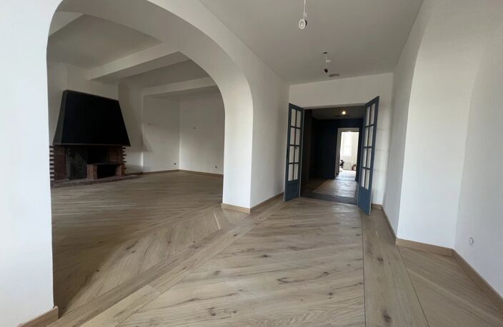 Nîmes, centre ville quartier Carnot, appartement 1er étage, 168m², terrasse 40m², 3chs+brx — photo 4