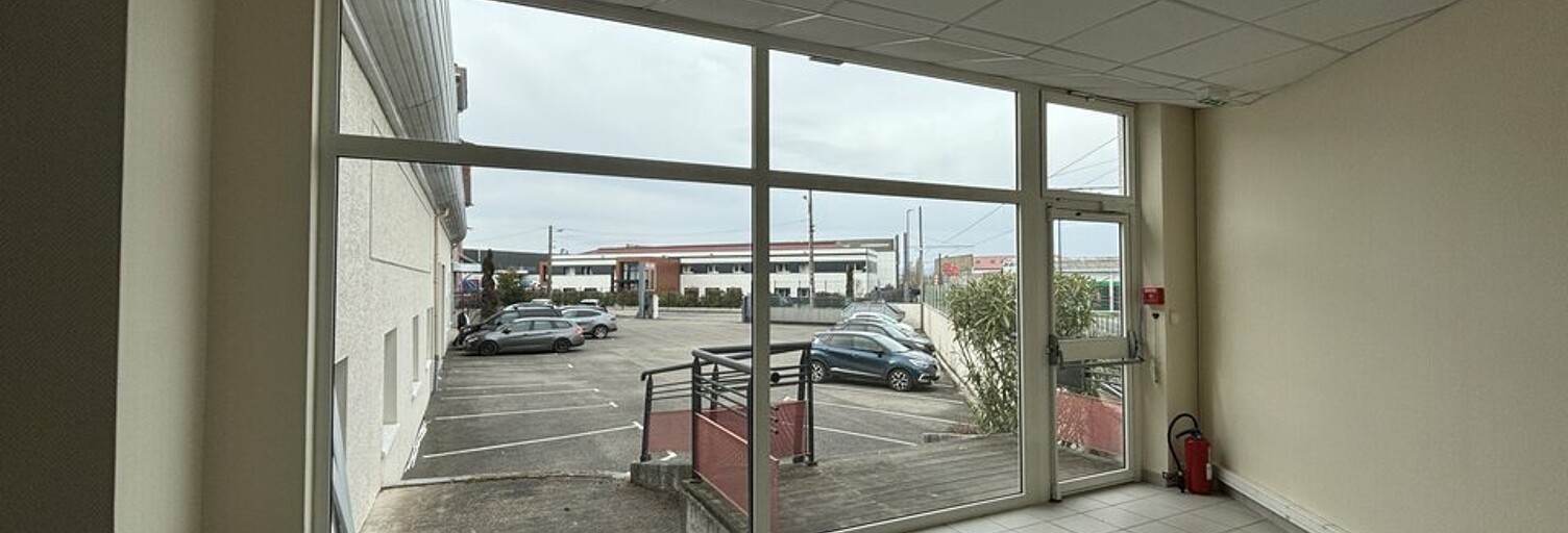 Bureau  274 m² à louer à Décines-Charpieu (69150)